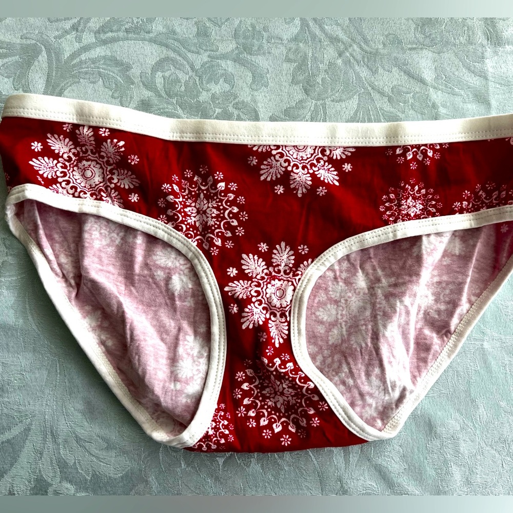 New OS Aeropostale Christmas briefs